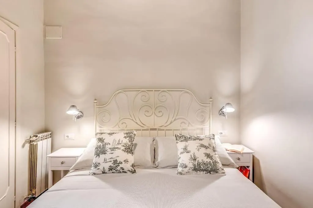 Vicolo Leopardo Suite Trastevere Rome 0*,  Italy